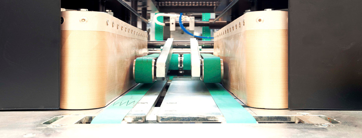 Packaging heat sealing tapes and conveyor belts